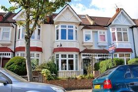 1 bedroom Flat for s...